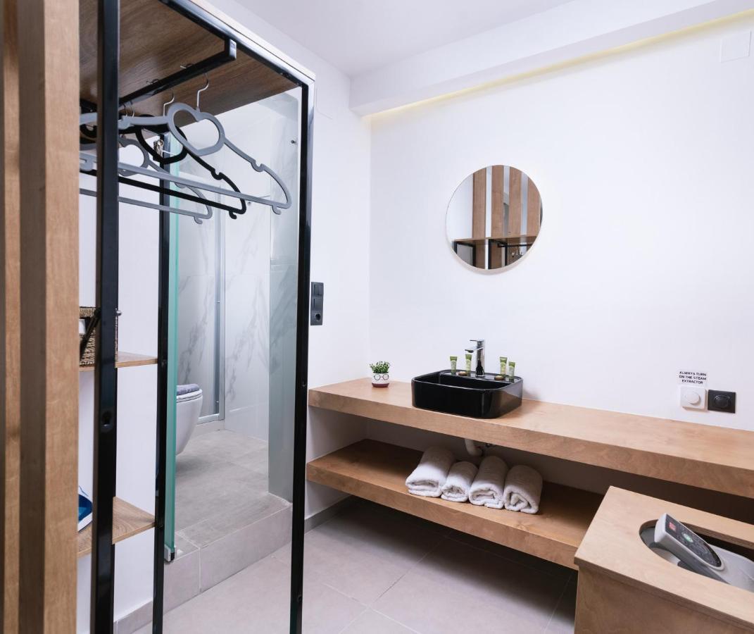 Alcyone Studios And Apartments Heraklion Exteriör bild